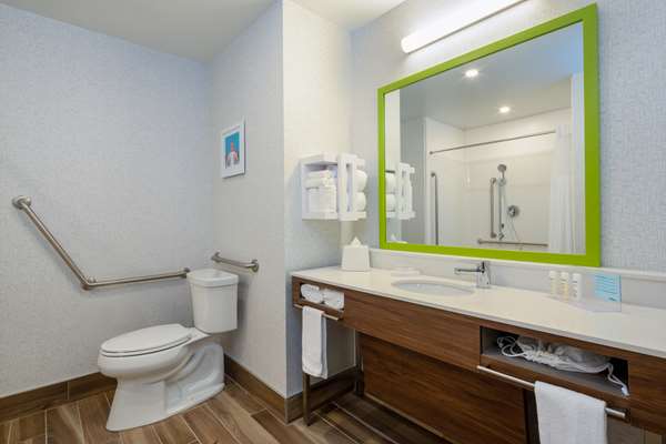  - Hampton Inn & Suites Edmonton