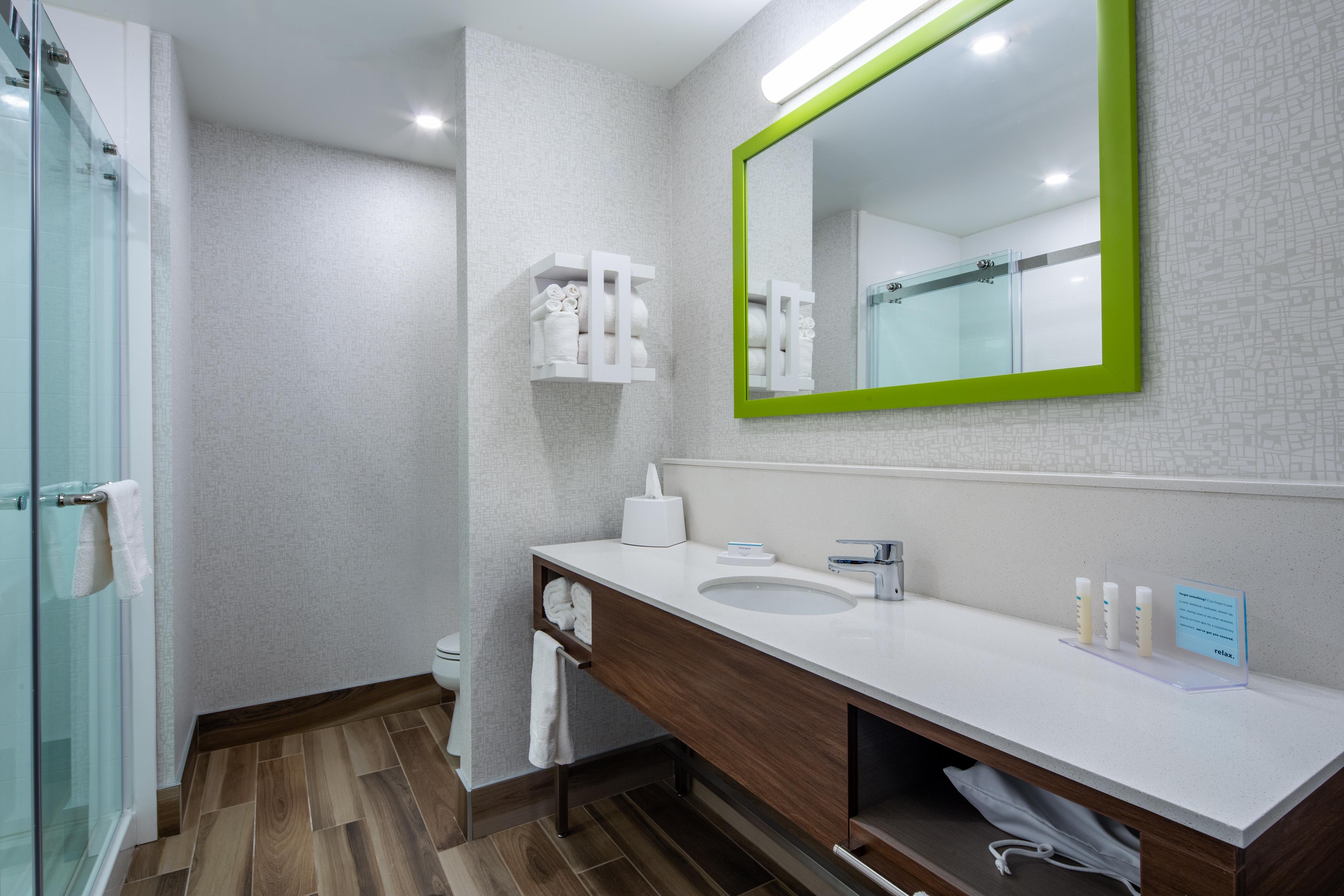 Hampton Inn & Suites Edmonton St. Albert Room Type - KING ACC ROOM FRDG MIC NS