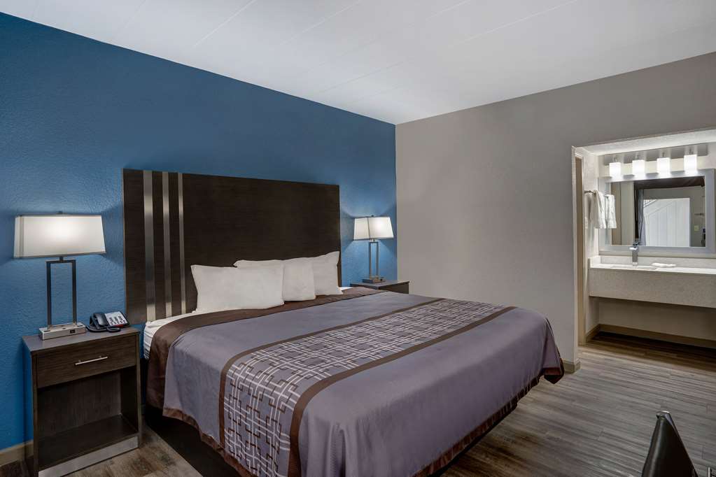 MOTEL 6 BURLINGTON NC-guestroom-Guest Room,On-Site.jpg