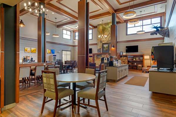 Amenities - Comfort Inn & Suites Mountain Iron