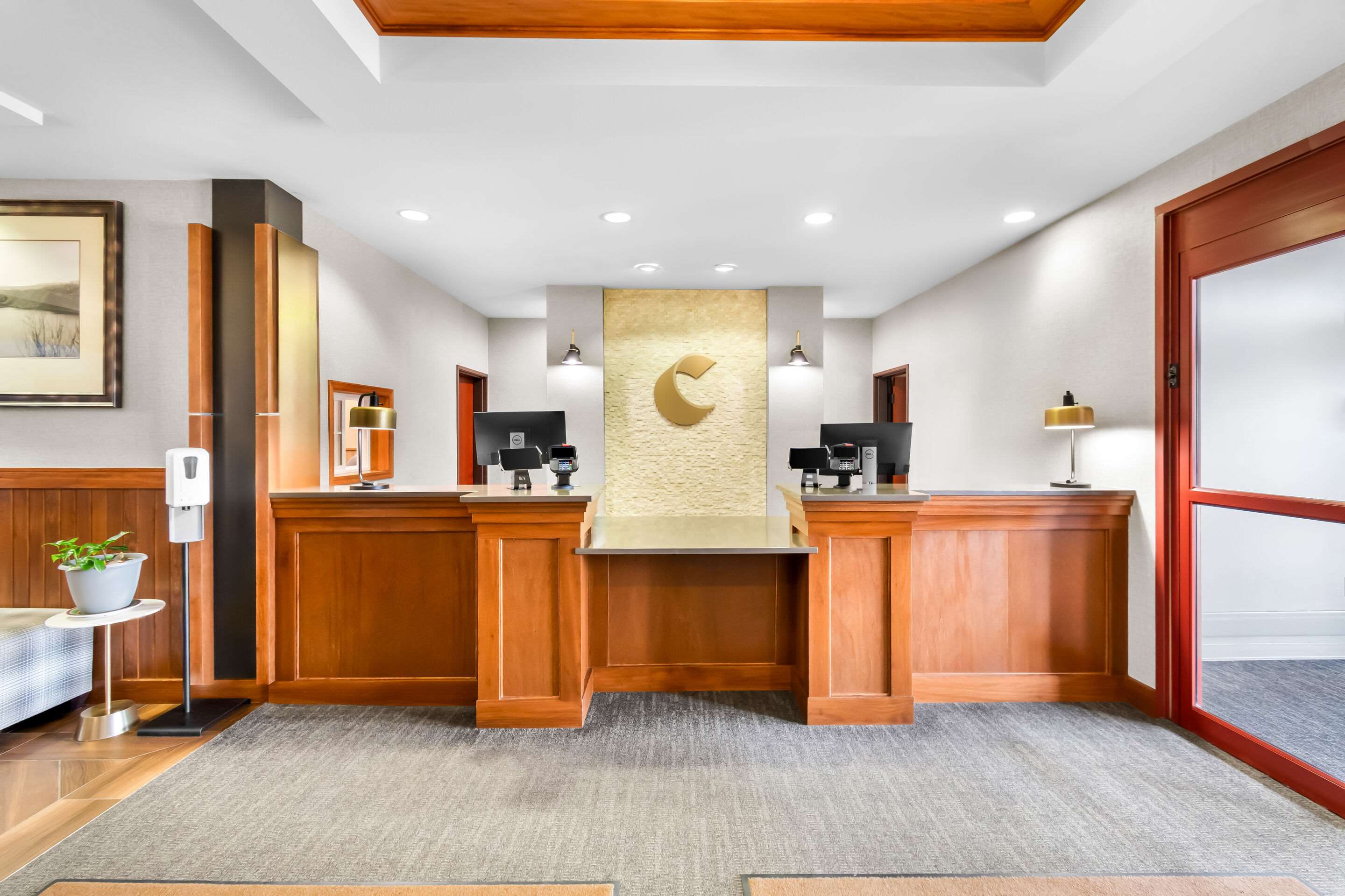 Front desk with friendly staff