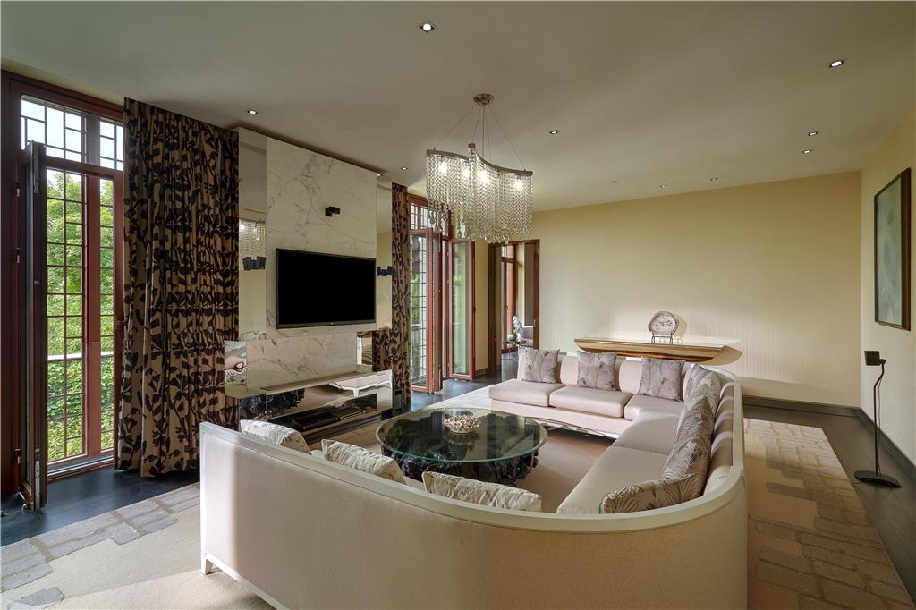 Kempinski Yanqi Lake Hotel-guestroom-Guest Room,Living Area,On-Site.jpg
