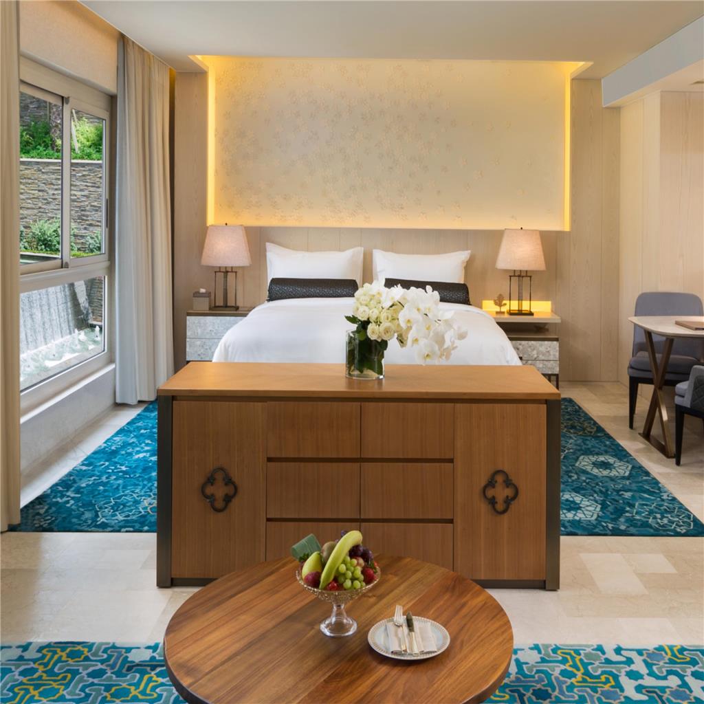 Kempinski Summerland Beirut-guestroom-Guest Room,On-Site.jpg