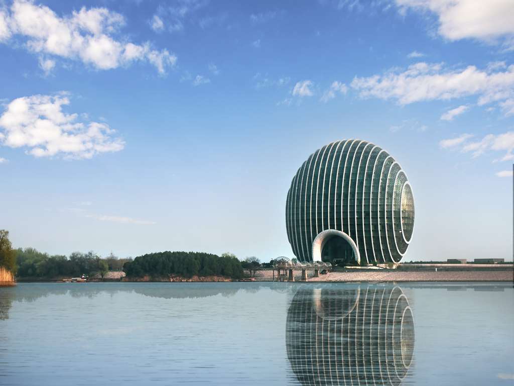 Sunrise Kempinski Hotel in China