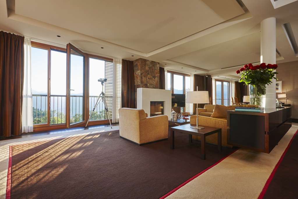 KEMPINSKI HOTEL BERCHTESGADEN-guestroom-Guest Room,Living Area,On-Site.jpg