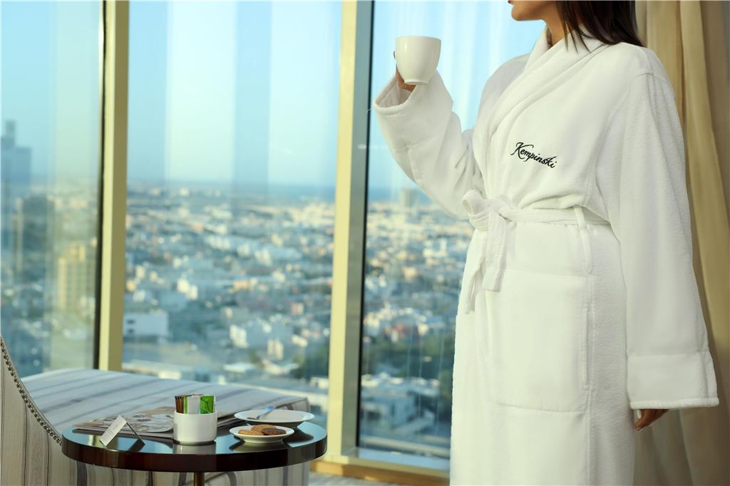 Kempinski Al Othman Al Khobar-guestroom-Guest Room,Living Area,On-Site.jpg