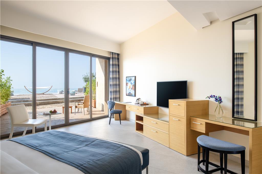 Kempinski Ishtar Dead Sea-guestroom-Guest Room,On-Site.jpg