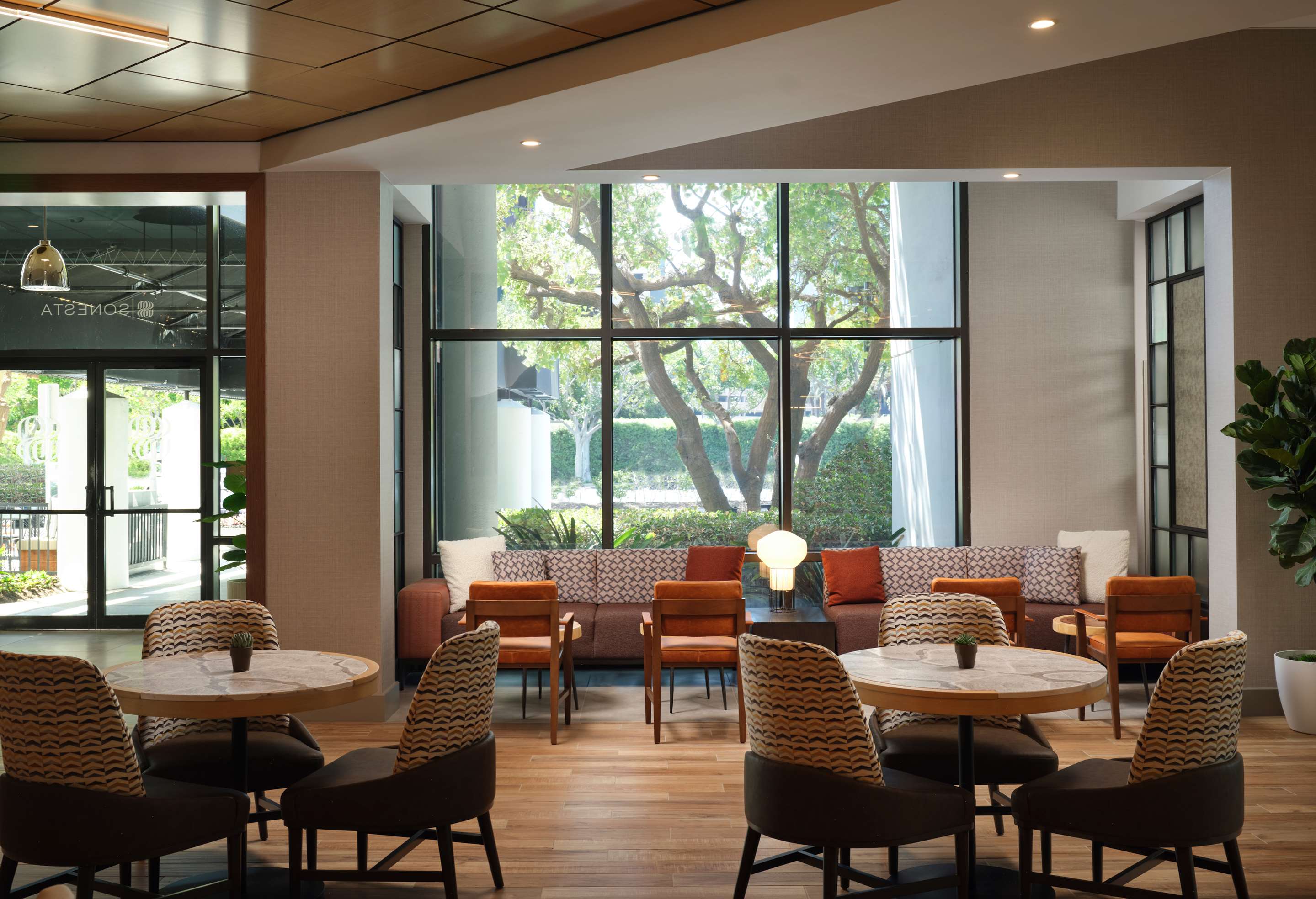 SHR Irvine Dining Restaurant | Sonesta Irvine