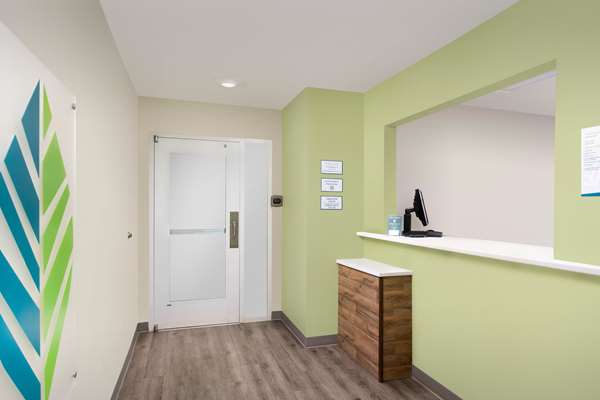  - WoodSpring Suites Madison - I-565, Exit 8