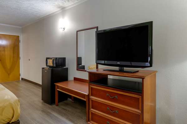  - Quality Inn Roxboro