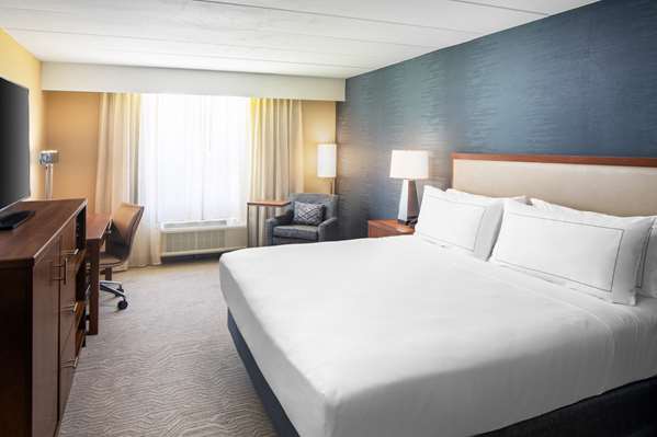  - DoubleTree by Hilton Hotel North Ann Arbor