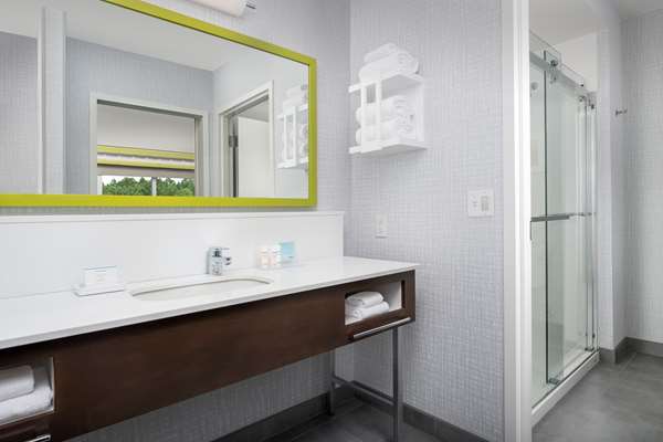  - Hampton Inn & Suites Lexington