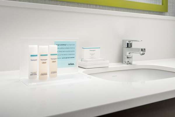  - Hampton Inn & Suites Lexington