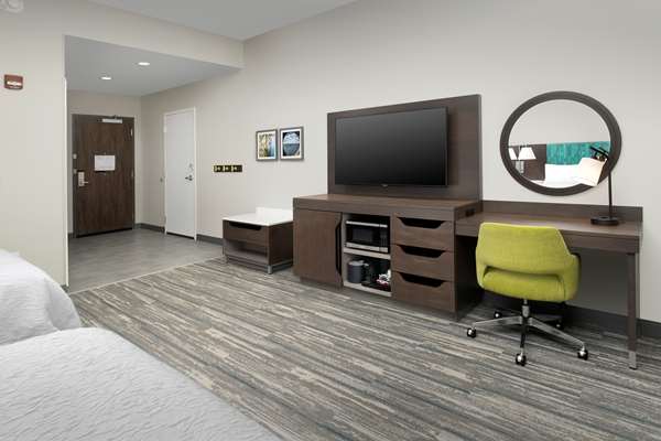  - Hampton Inn & Suites Lexington