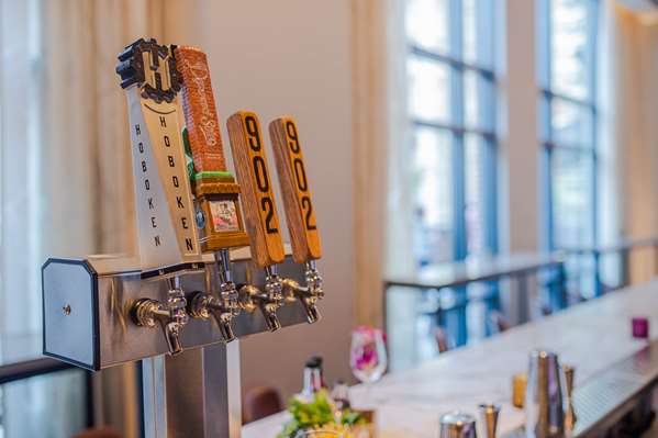 Restaurant - Canopy by Hilton Hotel City Arts District Jersey City