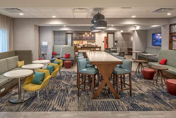 Amenities - Hampton Inn Hastings