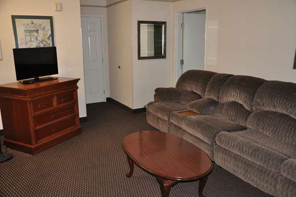 Suite - SureStay Hotel by Best Western Castro Valley