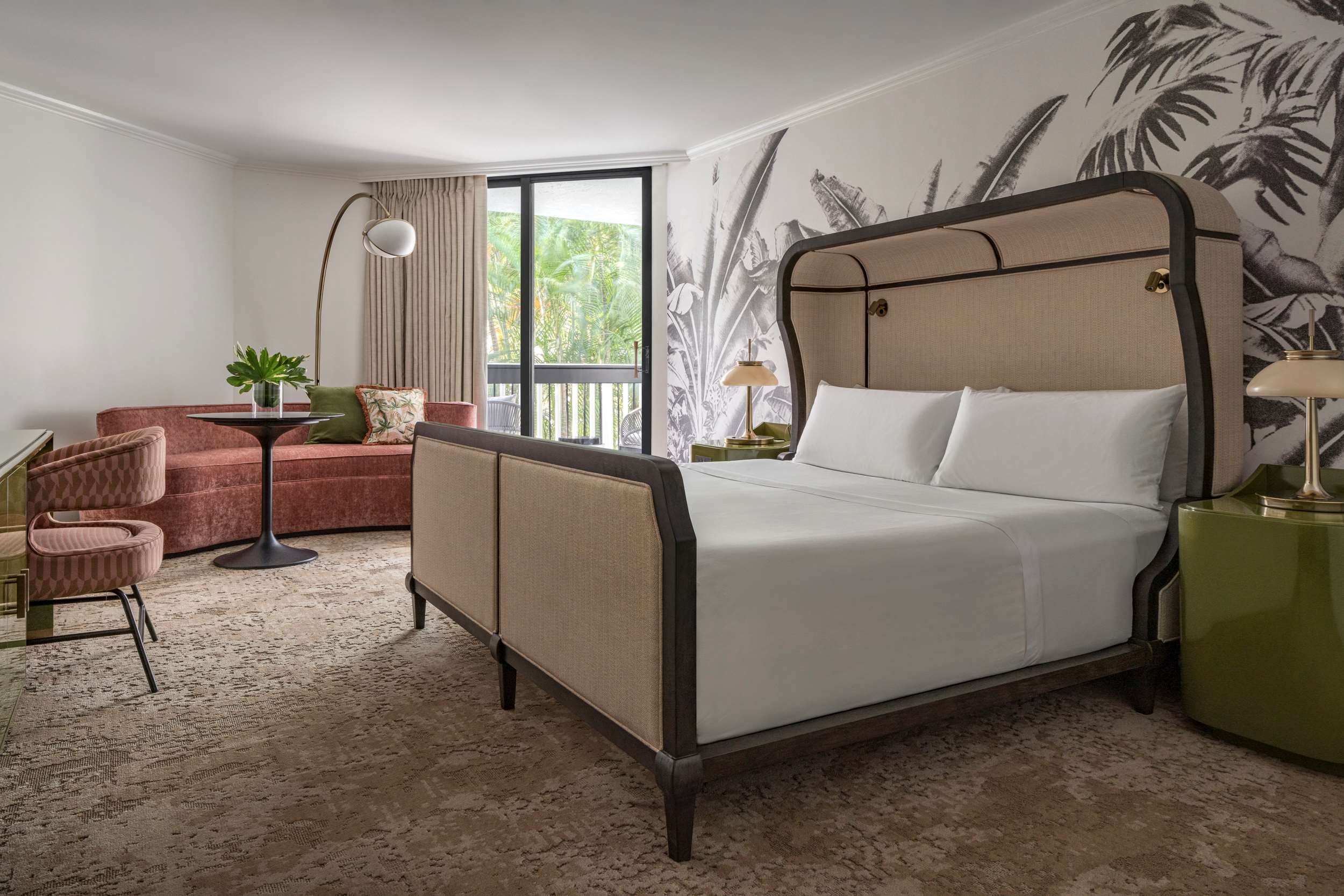 PGA National Resort Accessible Pool View King Room | PGA National Resort