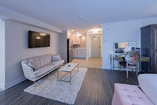 Suite - Prestige Treasure Cove Resort Prince George