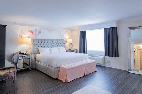 Suite - Prestige Treasure Cove Resort Prince George