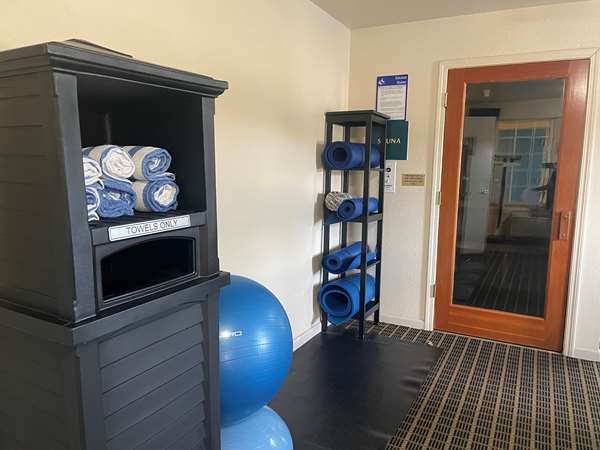 Fitness/ Exercise Room - SureStay Plus Hotel by Best Western San Jose