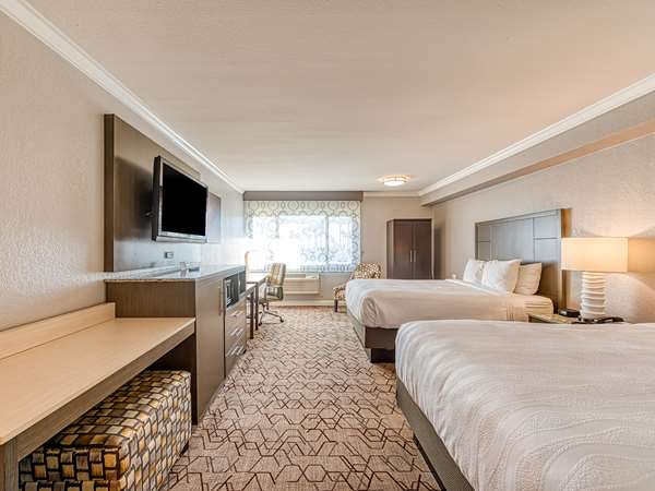  - Amanzi Ventura Hotel - US 101, Exit 70