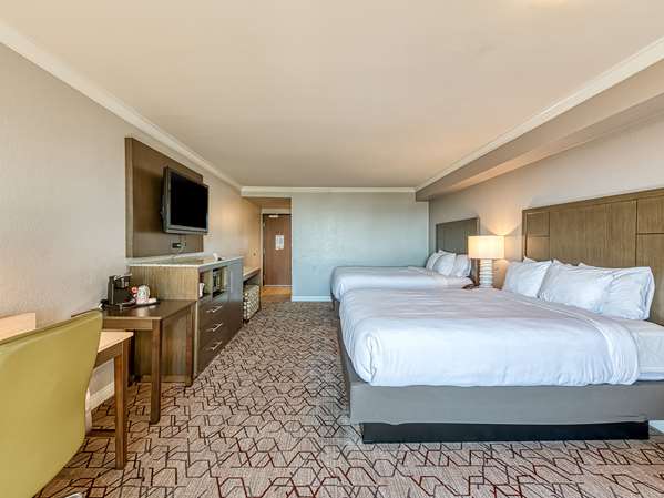  - Amanzi Ventura Hotel - US 101, Exit 70