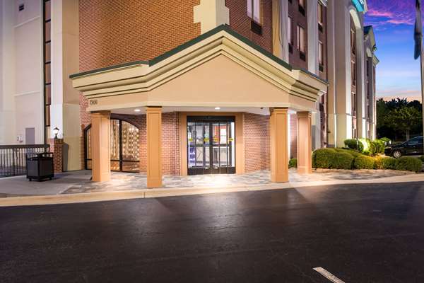  - Clarion Pointe Hotel Airport Greensboro - I-40, Exit 210