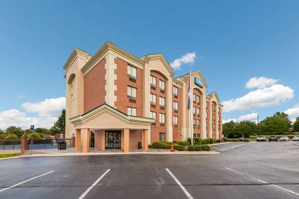 Exterior view - Clarion Pointe Hotel Airport Greensboro - I-40, Exit 210