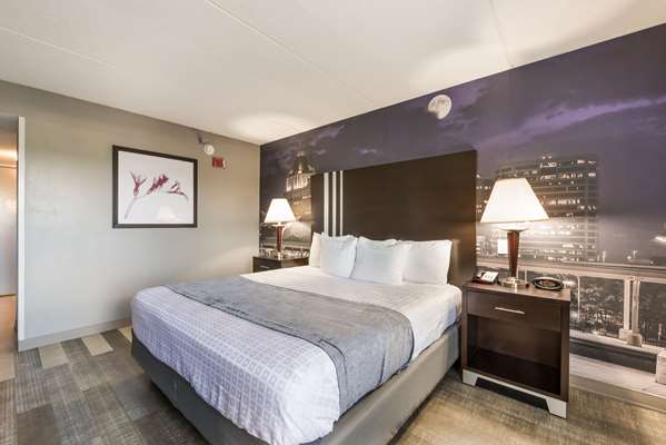  - Clarion Pointe Hotel Airport Greensboro - I-40, Exit 210