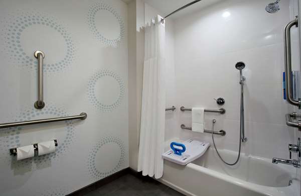  - Tru by Hilton Grove City - I-71, Exit 100