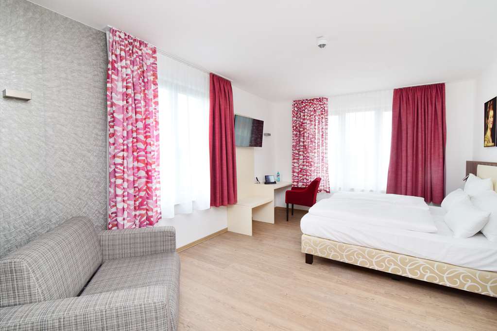 Hotel DAS HUERNER-guestroom-Guest Room,On-Site.jpg