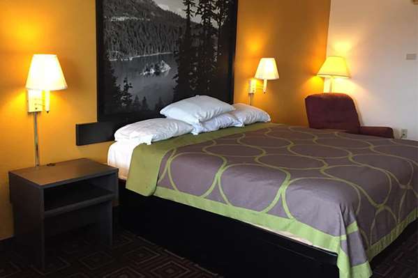  - Super 8 Motel Seguin - I-10, Exit 607