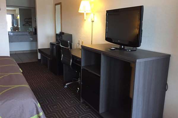  - Super 8 Motel Seguin - I-10, Exit 607