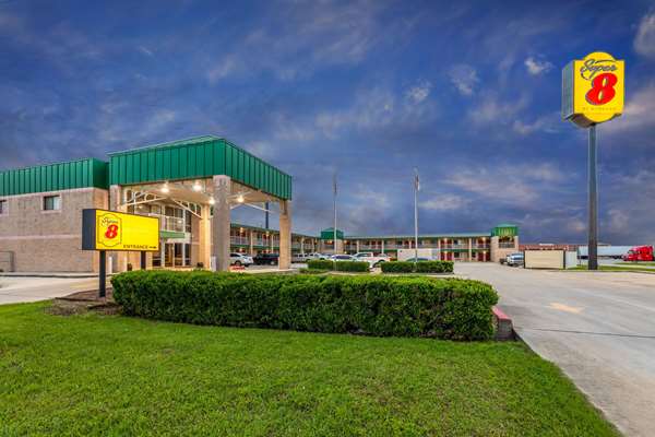 Exterior view - Super 8 Motel Seguin - I-10, Exit 607