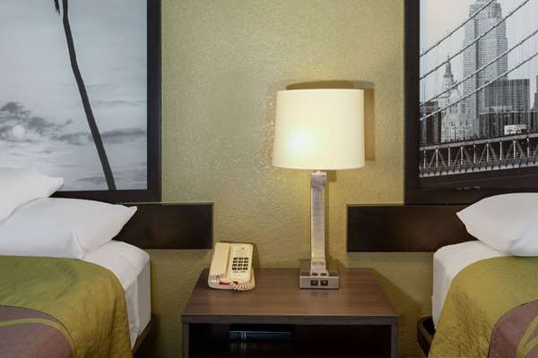  - Super 8 Motel Seguin - I-10, Exit 607