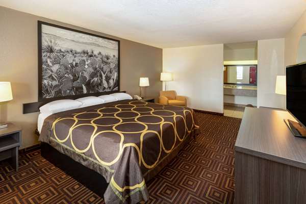  - Super 8 Motel Seguin - I-10, Exit 607