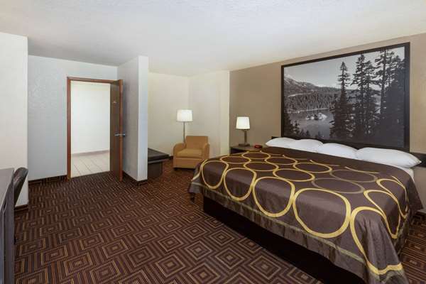  - Super 8 Motel Seguin - I-10, Exit 607