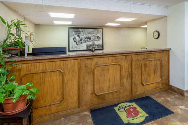  - Super 8 Motel Seguin - I-10, Exit 607