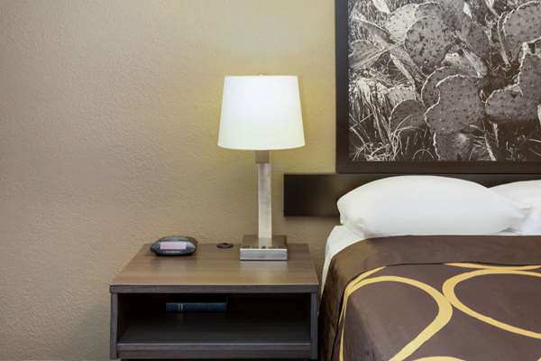  - Super 8 Motel Seguin - I-10, Exit 607