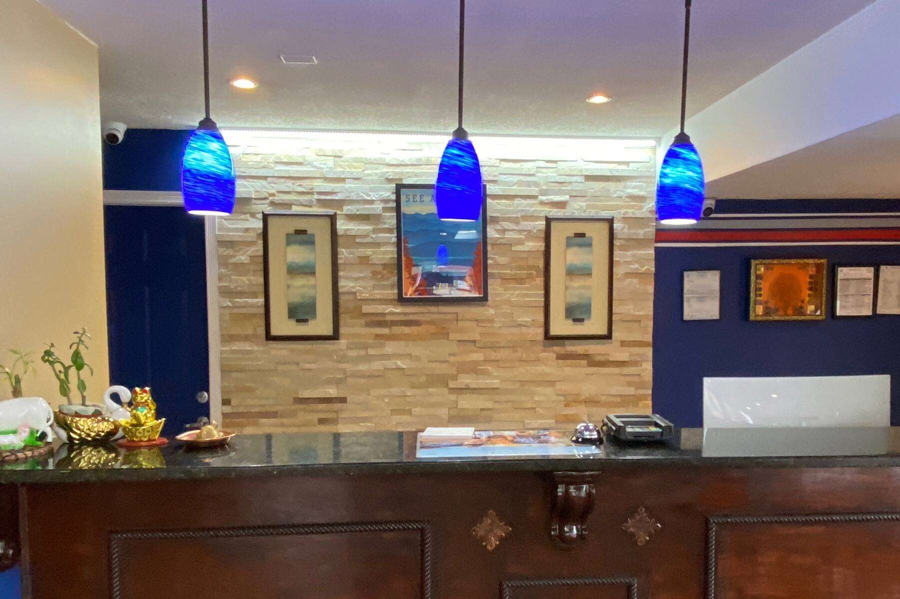 Lobby | Travelodge by Wyndham Jackson North