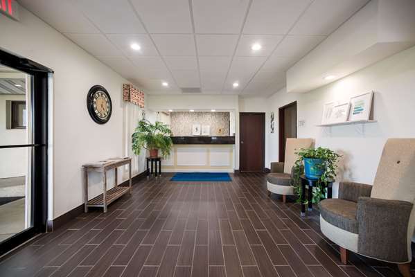  - Ramada Hotel Effingham - I-57 & I-70, Exit 159