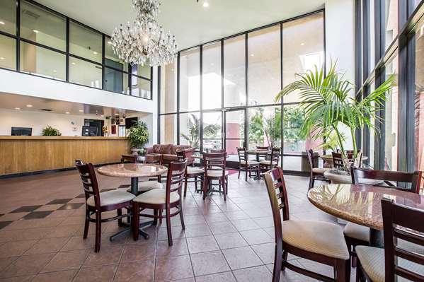  - Baymont Inn & Suites Airport Ontario