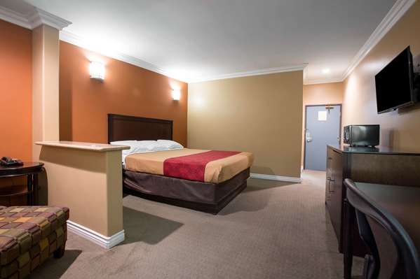  - Baymont Inn & Suites Airport Ontario