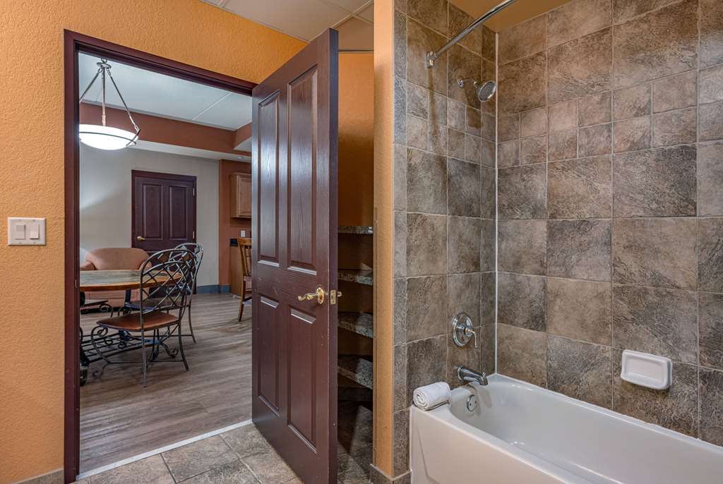 CHULA VISTA RESORT, TRADEMARK COLLE-guestroom-Guest Room,Bathroom,On-Site.jpg