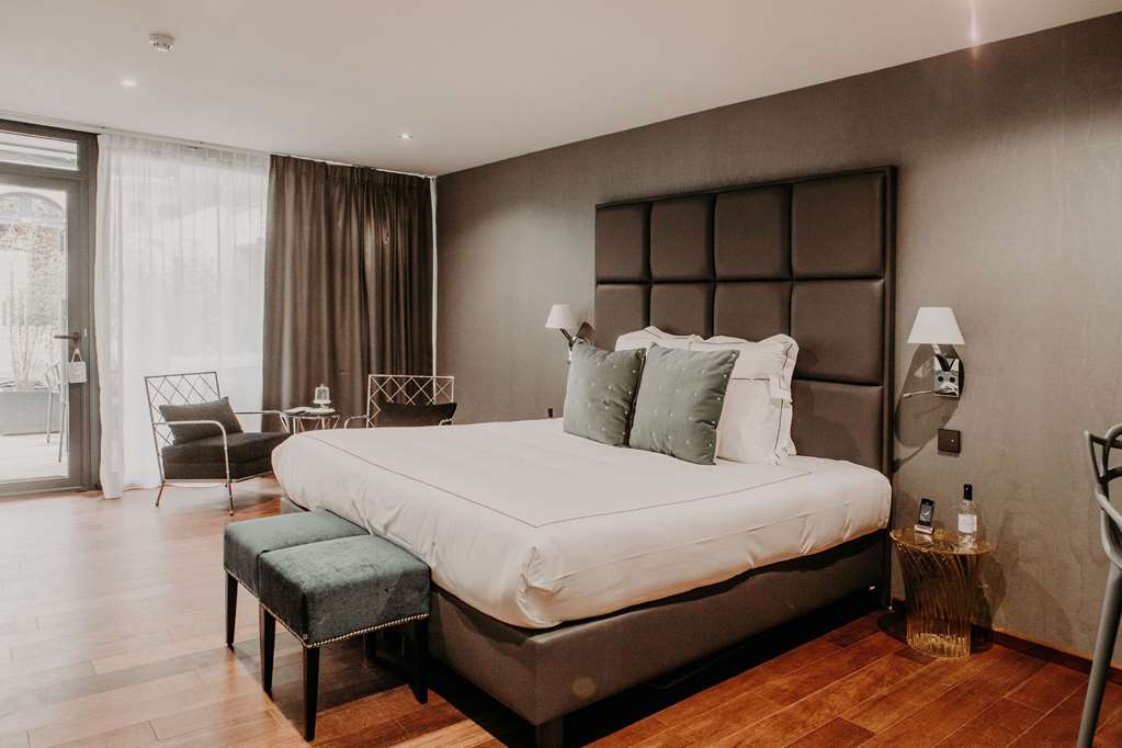 Guest photo