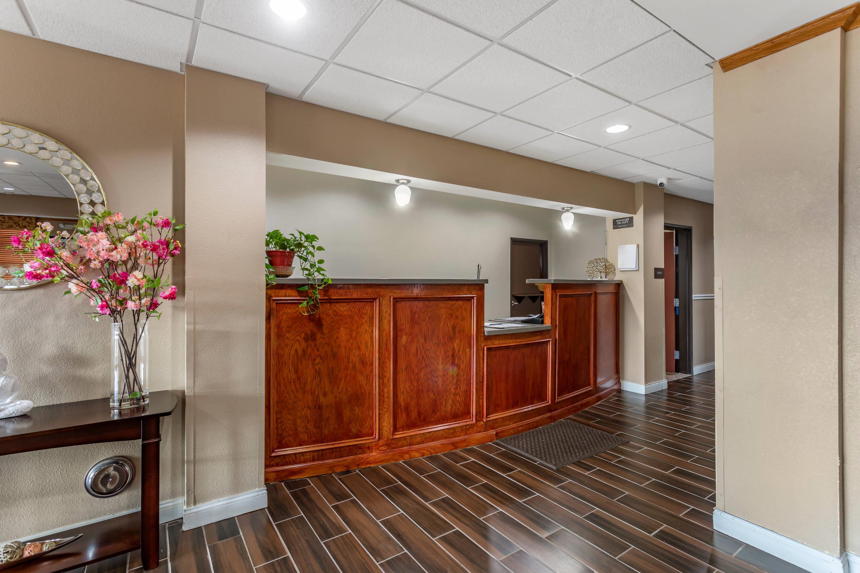 Hotel lobby | Comfort Inn & Suites Carbondale University Area