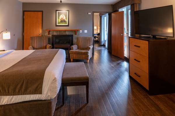 Suite - Pocaterra Inn & Waterslide Canmore