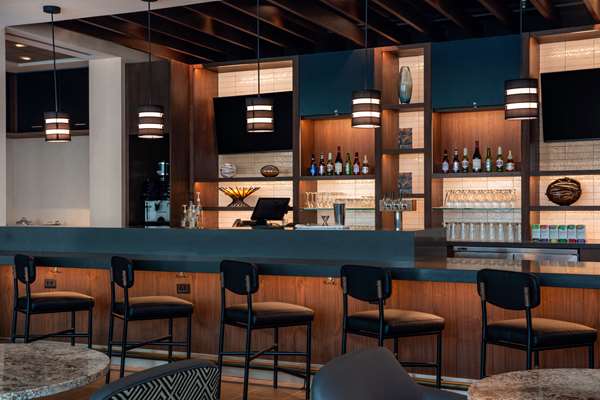 Bar - Hyatt Place Hotel Kennedy Space Center Titusville