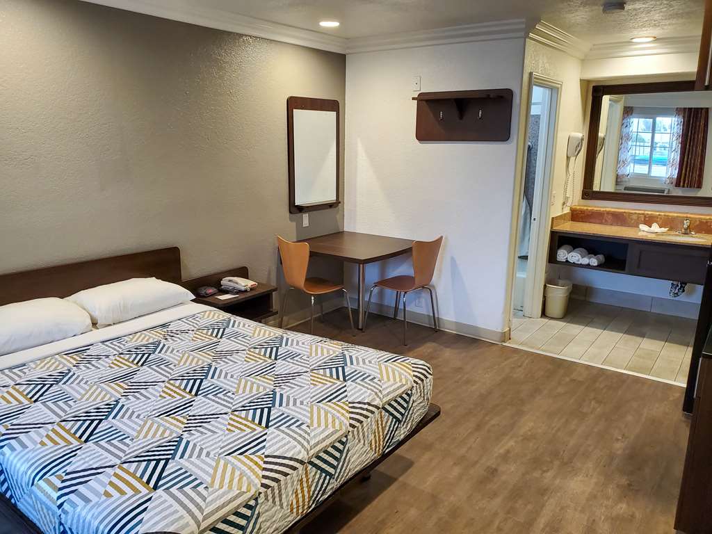 STUDIO 6 NATIONAL CITY, CA NAVAL-guestroom-Guest Room,On-Site.jpg